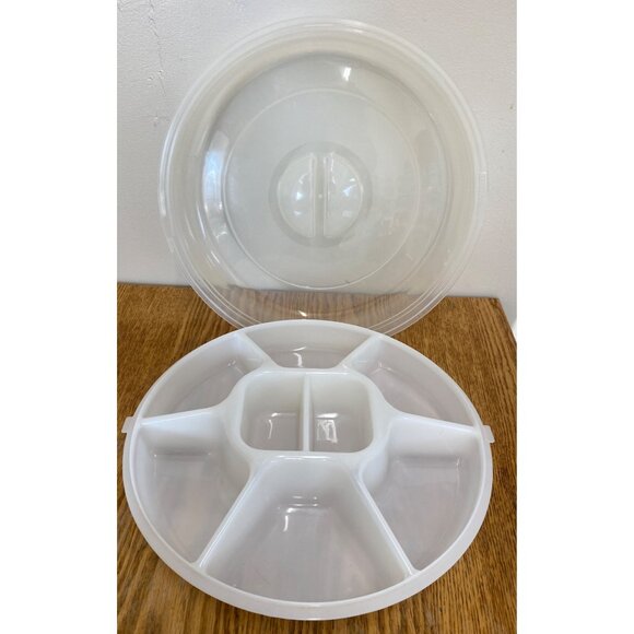 Round Plastic Divided Party Serving Platter - Picture 3 of 7